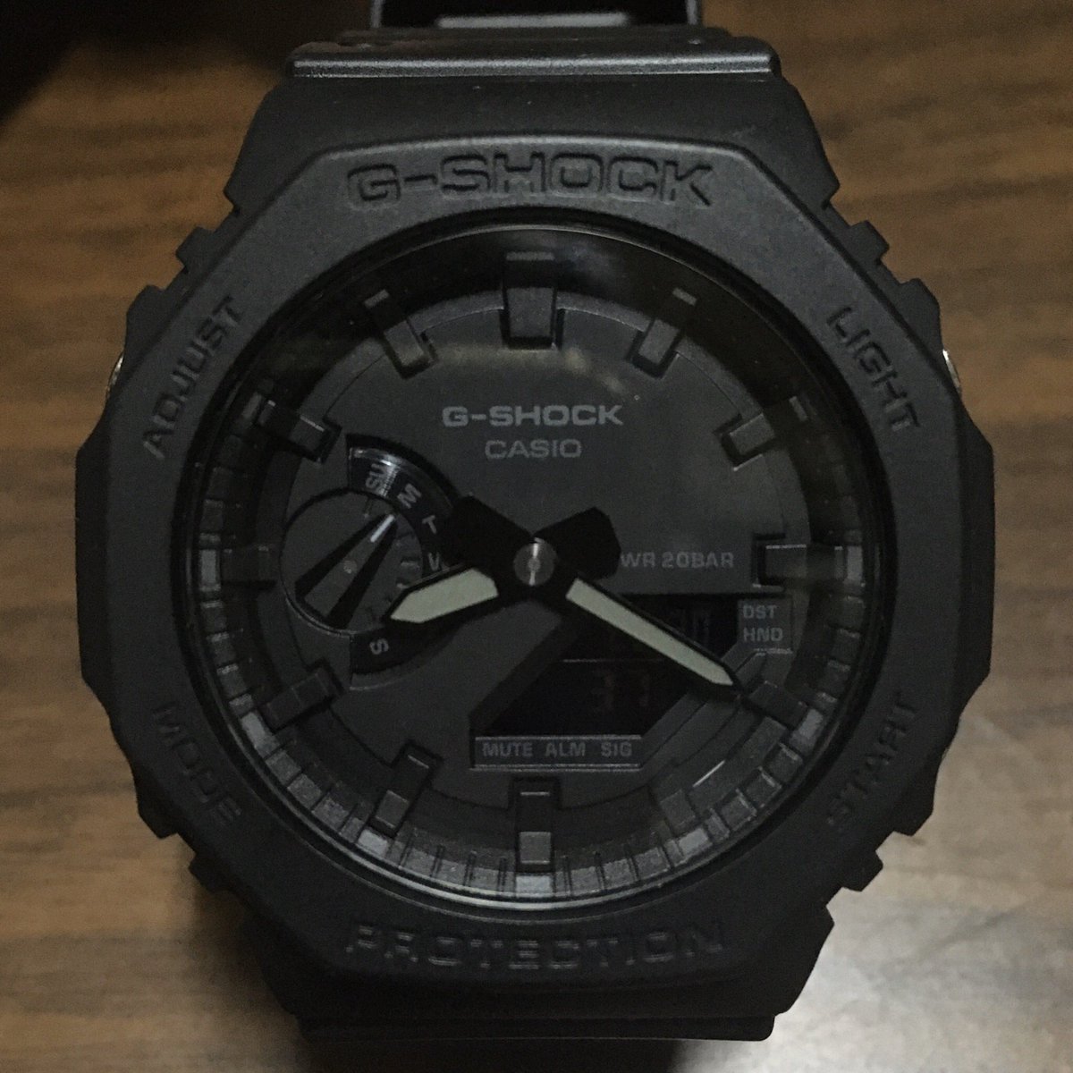 kayamaka's tweet photo. 最近気に入っているG-SHOCK。
#GSHOCK
#CarbonCoreGuard
#アナログGショック好き https://t.co/ehTwcACB77