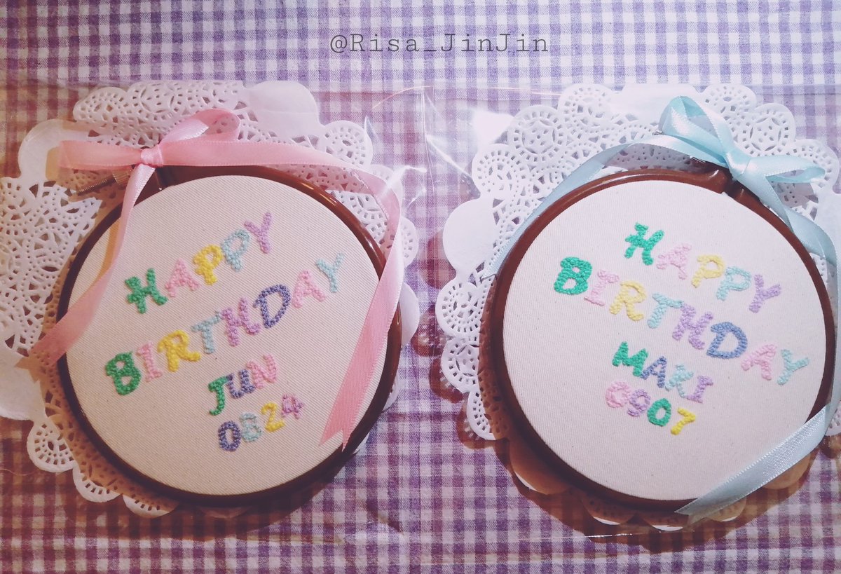 Risa_JinJin's tweet photo. チング~へ
センイル✨🎁✨
グクのBDで作った物とお揃い💜
#BTS #BTSARMY
#JUNGKOOK
#bts_dynamite
@BTS_twt
#btshandmade
#Handmade 🦔
#刺繍 #embroidery 🧵
#freestitching https://t.co/xr1TVOq8QK