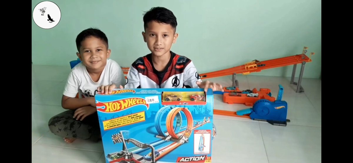 BeeNEagle1's tweet photo. Hola Guys!π
Di video kali ini, kami akan UNBOXING Hot Wheels DOUBLE LOOP DASH!
*Unboxing selengkapnya di Channel YouTube Bee n Eagle. Link nya di Bio..!
~
~
#UNBOXING
#HotWheels
#DoubleLoopDash
#BeenEagle https://t.co/1vLeiugjNw