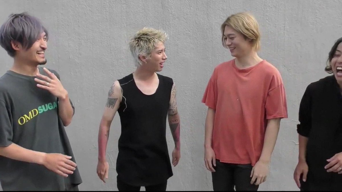 คนโอ๋    คนเจ็บ    คนยืนดู    คนซ้ำเติม

#ONEOKROCK
#PRIMALFOOTMARK