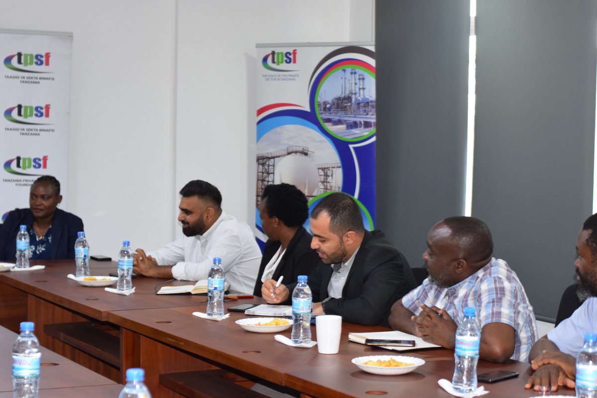 tpsftz's tweet photo. #HapppeningNow TPSF Chairperson Ms. Angelina Ngalula is having a consultative meeting with the Permanent Secretary Ministry of Industry and Trade Prof. Riziki Shemdoe and members from The Tanzania Truck Owners Association (TATOA) &amp; Tanzania Association of Transporters.
@innobash https://t.co/n79Qn8Lx0n