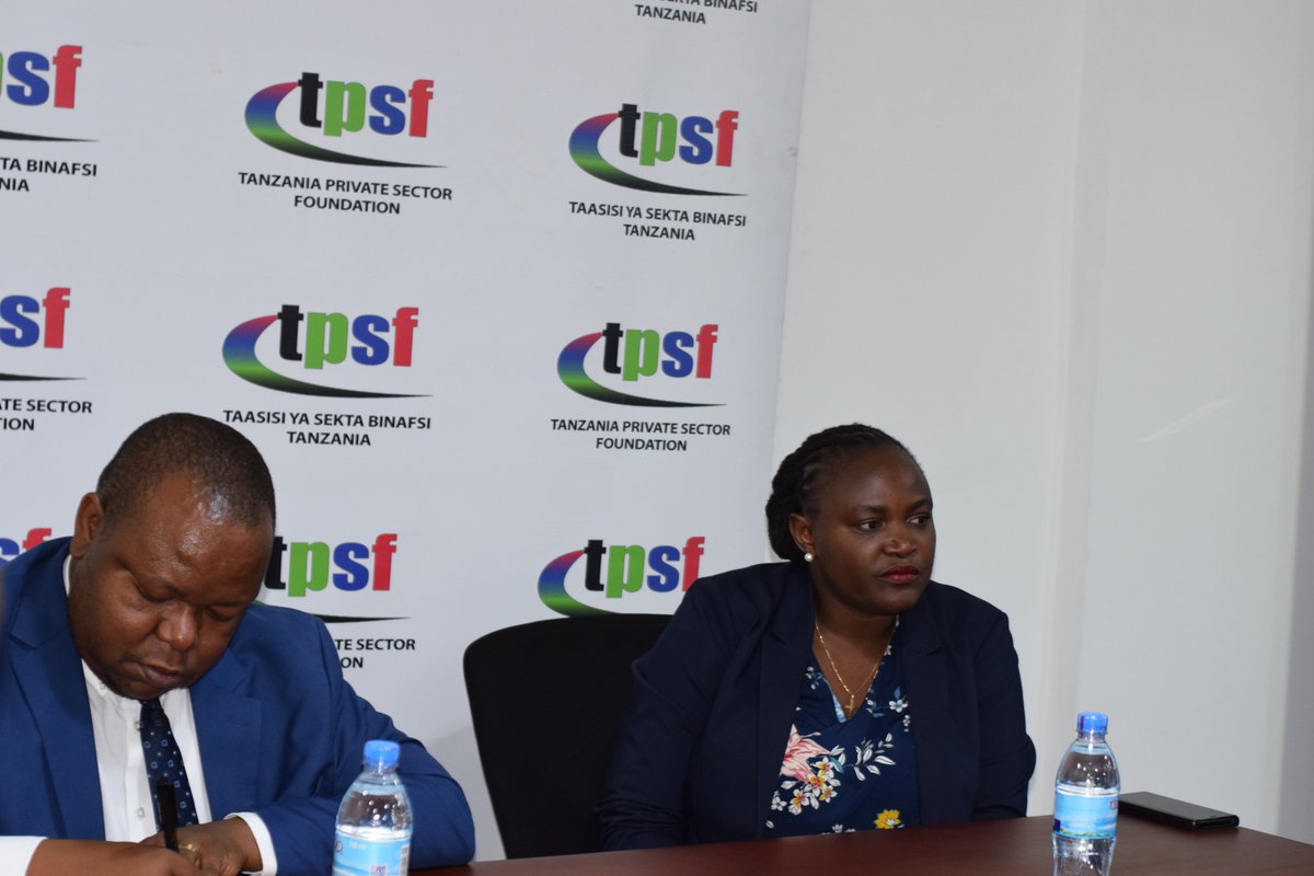 tpsftz's tweet photo. #TpsfToday 

The meeting aims to discuss the current situation of trade across borders and other challenges which transporters face.

@TZWaziriMkuu 

#TPSF #VoiceOfPrivateSector #Tanzania🇹🇿 https://t.co/izr1dENqo1