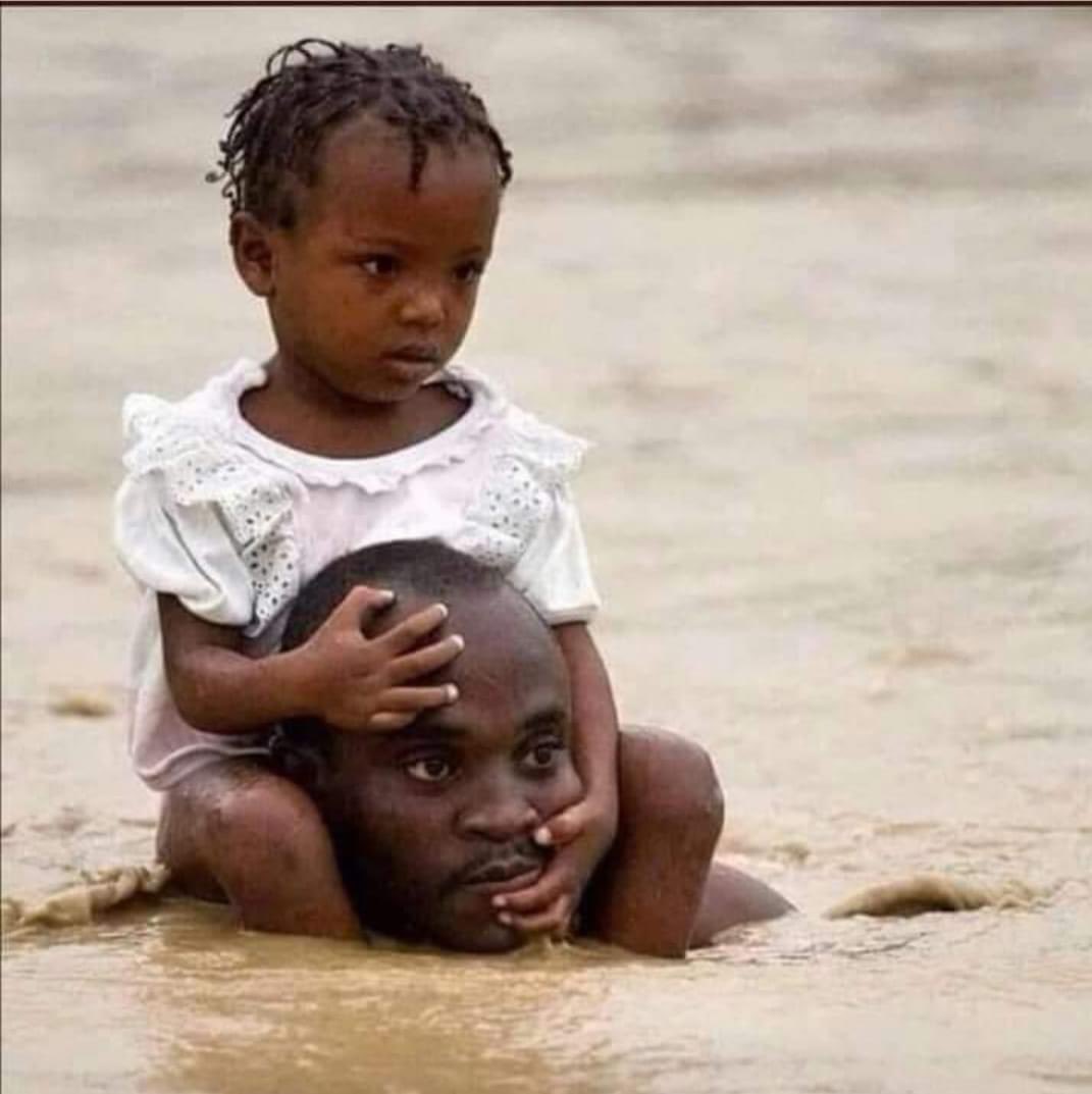 في أحلك الظروف يبقى الأب صمام أمان .

#السودان