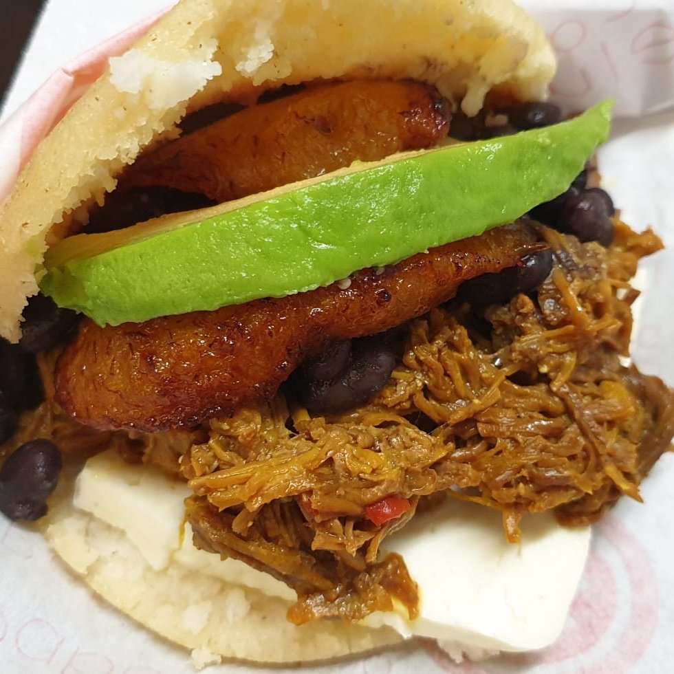 ArepasMadrid's tweet photo. Busca tu 20% de descuento en toda nuestra carta @Deliveroo_ES https://t.co/qzutHSZdVR