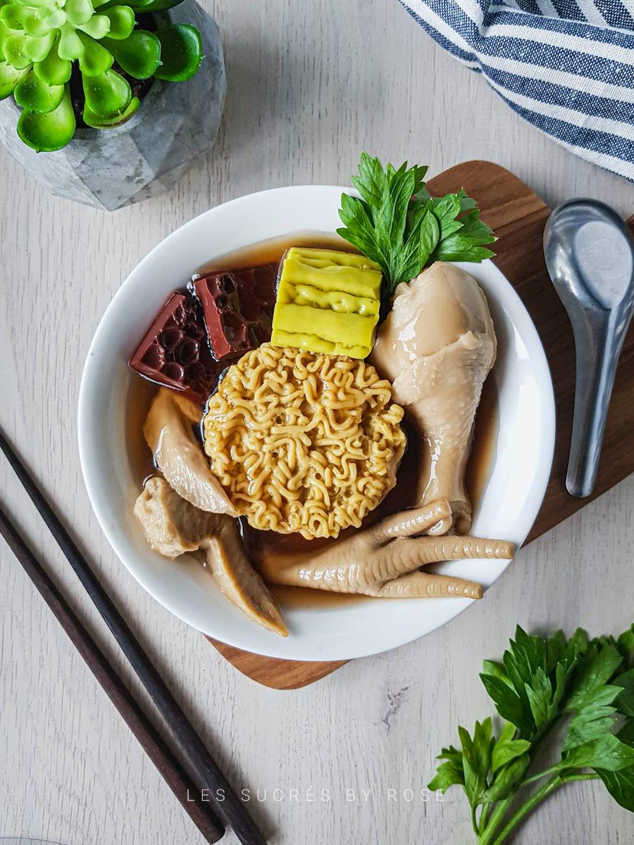 วุ้นกะทิก๋วยเตี๋ยวไก่ตุ๋น #วุ้นกะทิ #วุ้นแฟนซี https://t.co/xn0fouBS9E