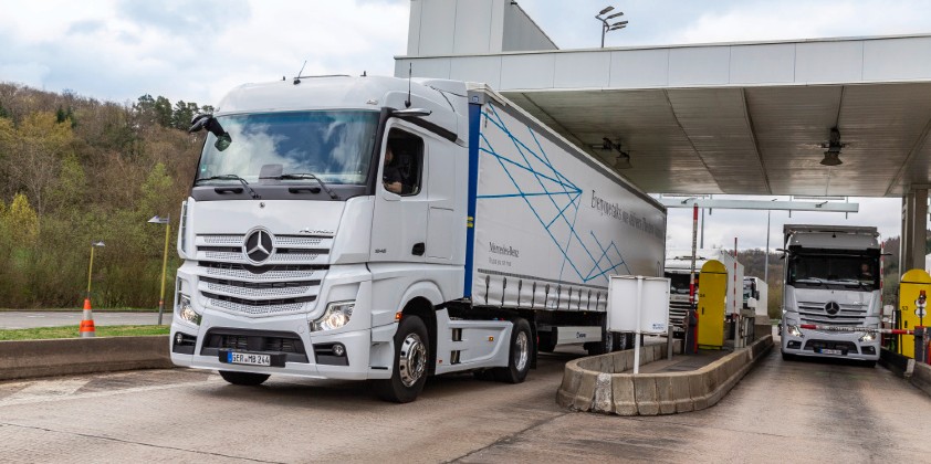 autopsc's tweet photo. Daimler Logistics: automatic communications process for inbound plant deliveries https://t.co/1XYmuN96qu https://t.co/L3Vt00D0q0