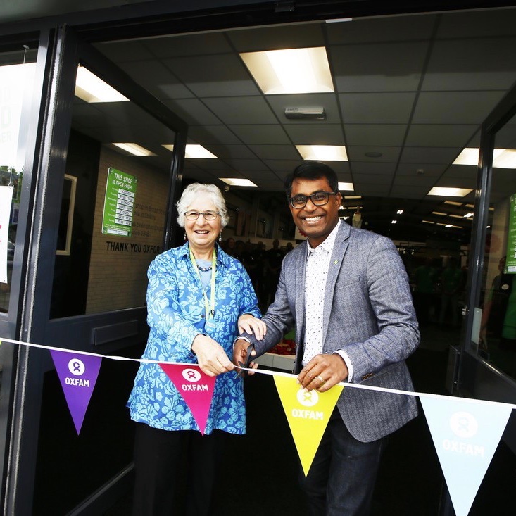 KeirOX4's tweet photo. Happy Birthday @oxfamgb SuperStore!!

Congratulations to all the team &amp; thank you for the bargains. https://t.co/JU9vRgzdl4
