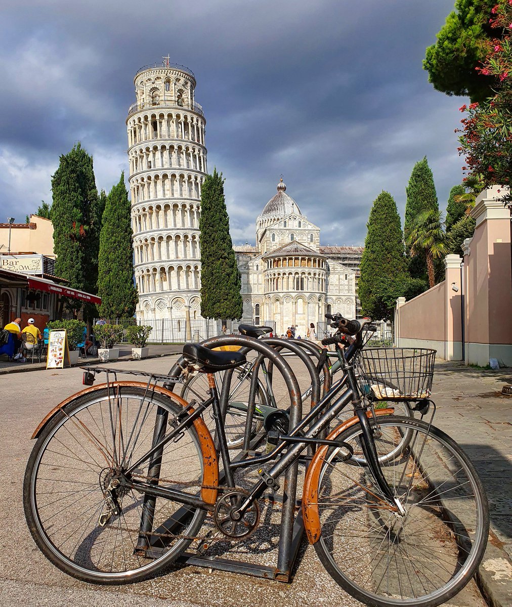 TuscanyAtHeart's tweet photo. Would you fancy a #bike #tour of #Pisa? It is a good way to save time and #discover its old #historic #centre #Tuscany #Travel #Italy https://t.co/2EShfYdHsO