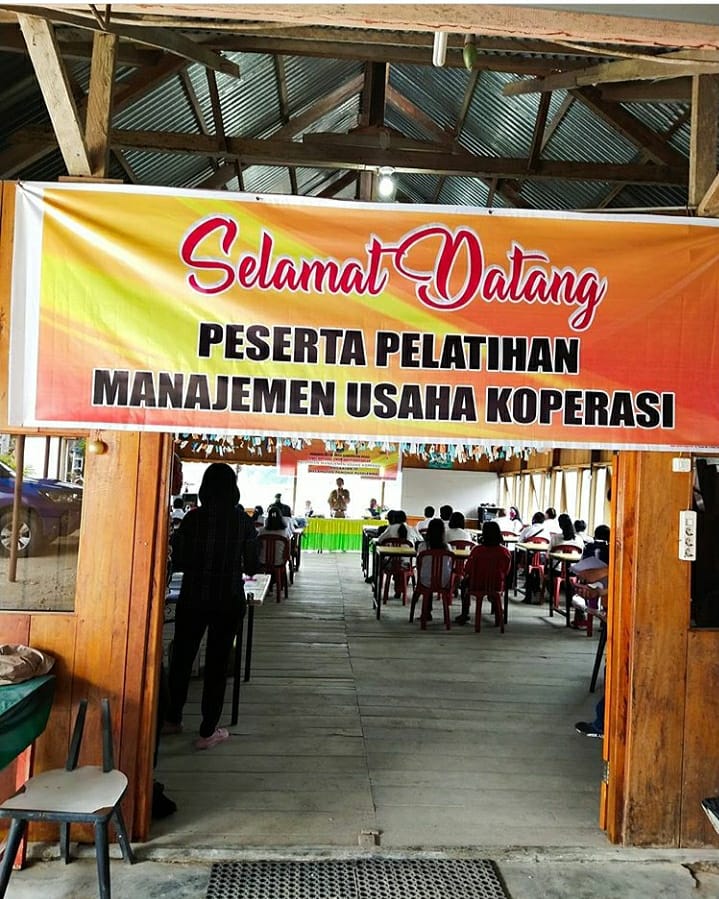 esraEcha's tweet photo. Pelatihan Manajemen Usaha Koperasi angkatan III di kecamatan Pamona Puselemba

#Penyuluhkoperasi 
#ppklkememkopukmri 
#ppklsulteng 
#ppklposo 
#BanggaBuatanIndonesia 
@PENYULUH_COOP 
@PpklTengah 
@KemenkopUKM https://t.co/TcklVTahPl