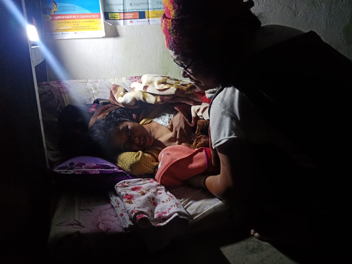meghalayahealth's tweet photo. Thynroit and Marngor HWCs are conducting #InstitutionalDelivery. The mothers and babies are in good health. Institutional Delivery - Safe Delivery. #ChooseInstitutionalDelivery #GoForInstitutionalDelivery #HealthAndWellnessForAll #AyushmanBharatHWCs @MoHFW_INDIA @USAID_NISHTHA https://t.co/SzElyLiQ12