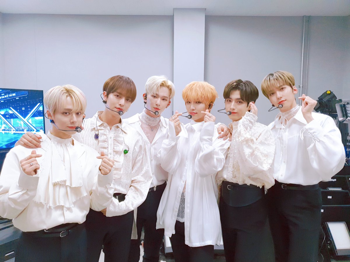 sechsouveran's tweet photo. ONE! US! 안녕하세요 원어스 입니다.

Greetings future comrades-! We are here to offer you a long lasting friendship.

As a start of this friendship journey and a sign that you're willing to accept it, mind to firstly follow us back in return? 

Thank you! And have a pleasant day. https://t.co/aeNhJBjFPg