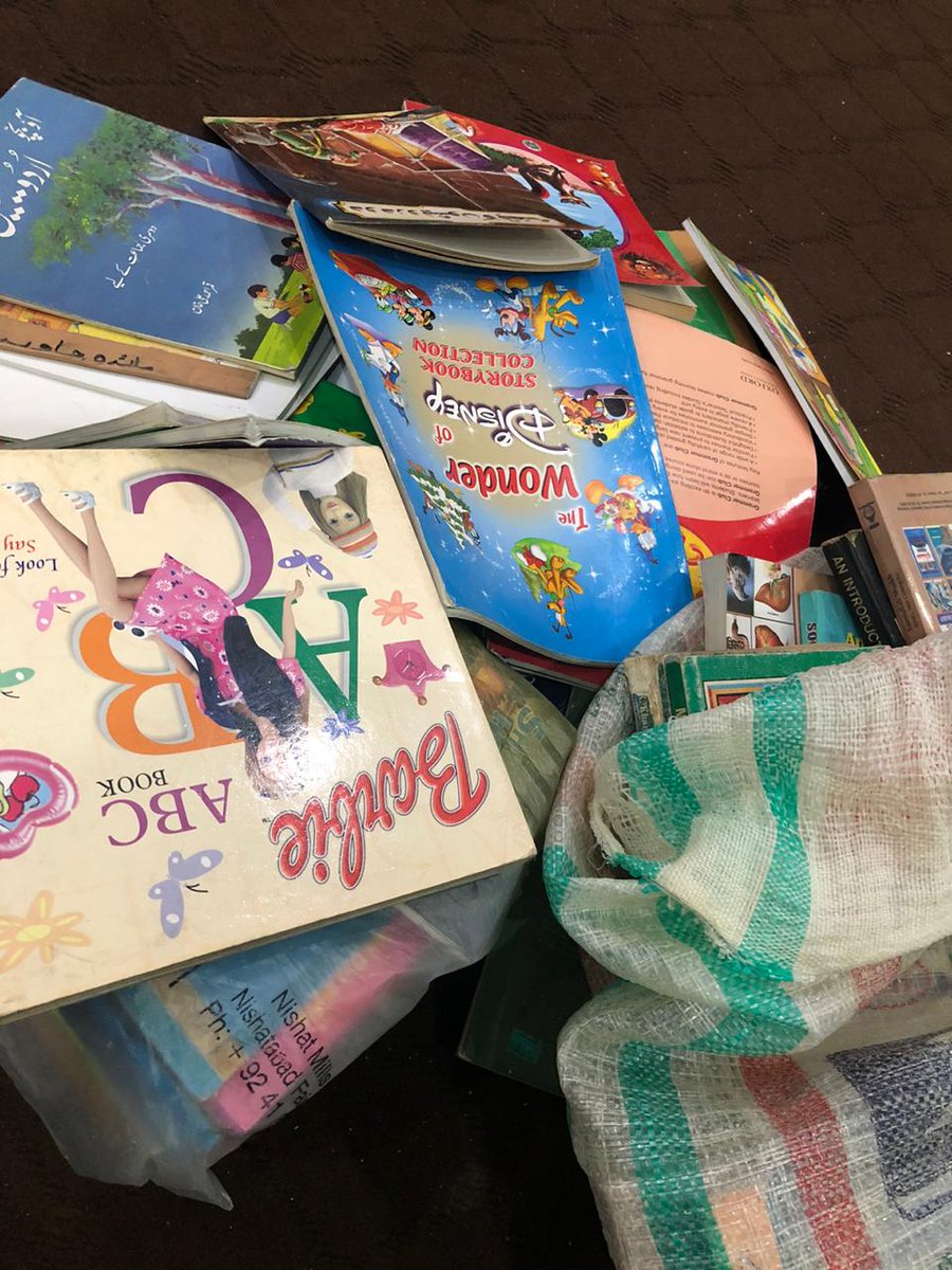 AwaranPublic's tweet photo. we're vry grateful that U people R donating books and supporting us in our stance. A hearty tnx to our today's donator. Plz keep supporting. Still we've a long way to go. We'd like to extend our request to all , who has not parted in this Great cause. plz cm frwrd N support us. https://t.co/Q20Pb1rhqM
