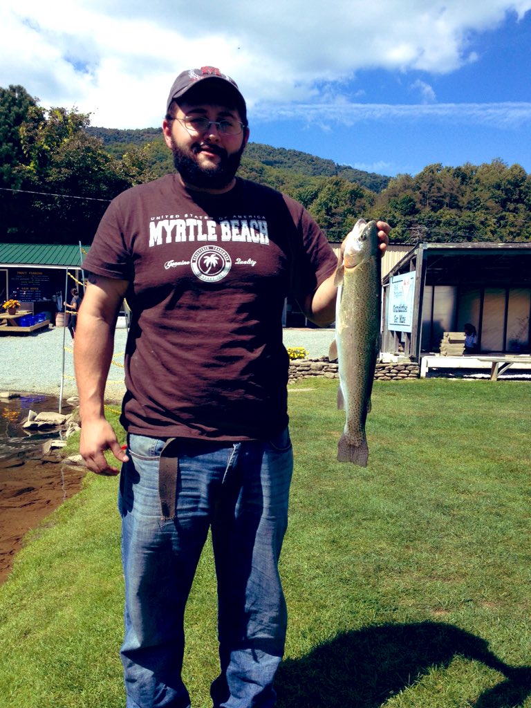 TealSeptember's tweet photo. Fishing π£ at the #Foscoe . #GemMine #Trout #NC #Mountains #Funtimes #Boone #GrandFatherMountain #Foscoes https://t.co/w55MMmINDg