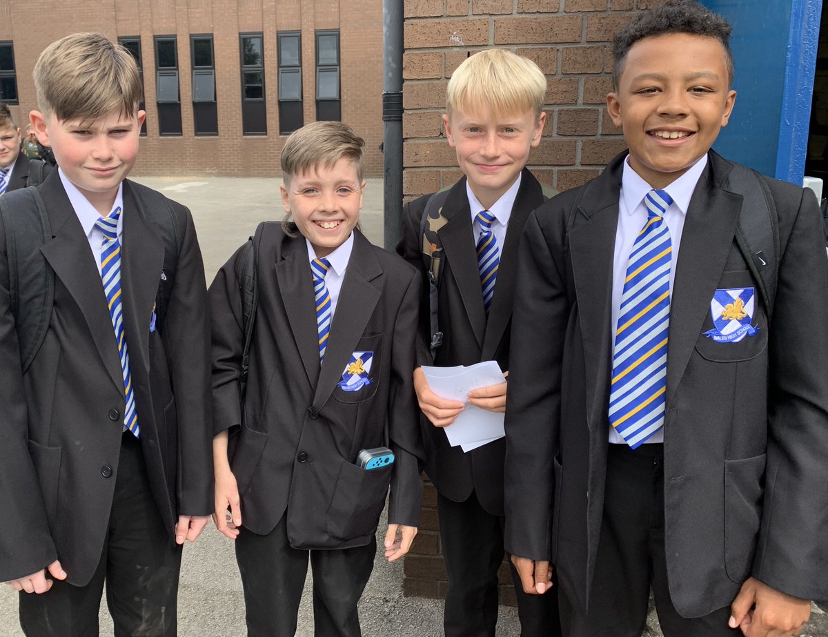 RMBCPress's tweet photo. 🤞 Good luck to all the children, young people and staff in Rotherham for their first full week #BackToSchool 

There's lots of useful information for pupils, parents and teachers on our website: https://t.co/xj1kBr6NUl

Thank you to @WalesHigh for the great pics! https://t.co/7M4ORtv1qP