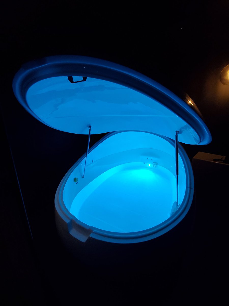 travelherco's tweet photo. Have you tried floating yet? #saltfloat #queenstown https://t.co/Wkj2fz5DrY