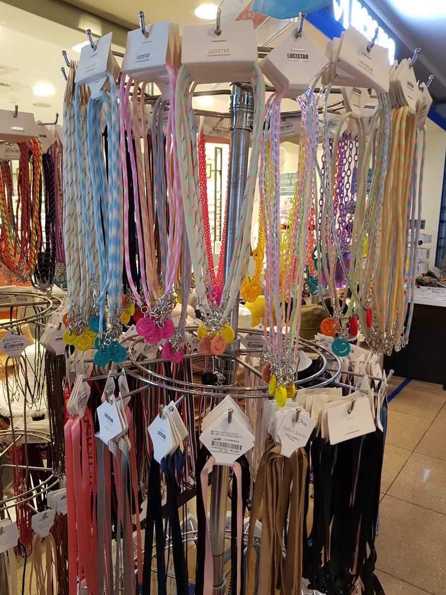 Jina 江北オンニ マスクストラップ 最近流行り物 まさかこういうものが流行るとは でも可愛い ビーズで作れそう 韓国人気 韓国情報