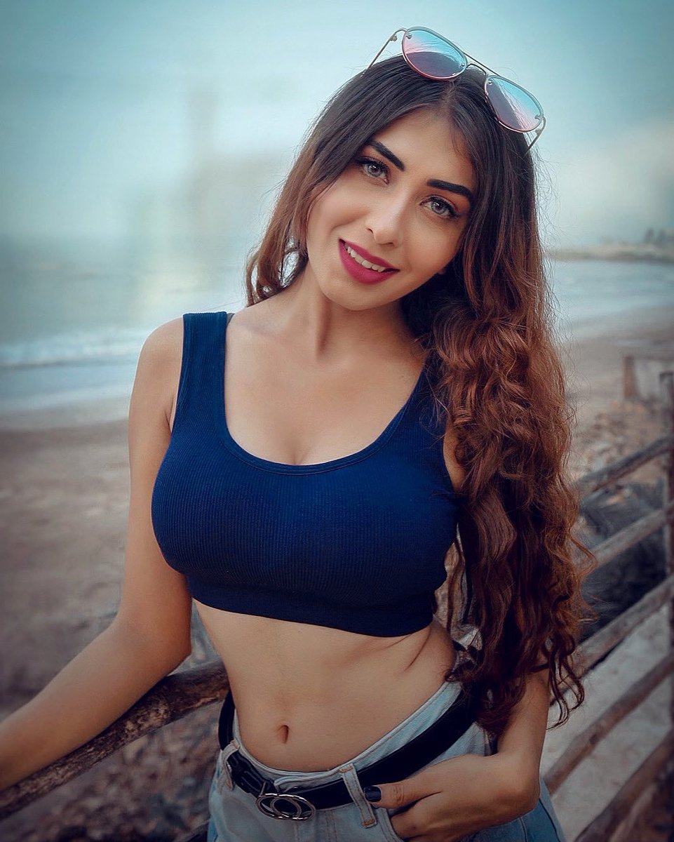 CleverFashionM's tweet photo. Be a Model and Create your modelling profile on Clever Fashion Media link in bio
#modeling #fashionmagazine #freelancemodels #fashionshoot #CleverFashionMedia #fashionblogger #Twittermodels #supermodel  #rumasharma
Download full magazine
➡️ https://t.co/9EB7cmYLVm https://t.co/GtaNaGqxWq