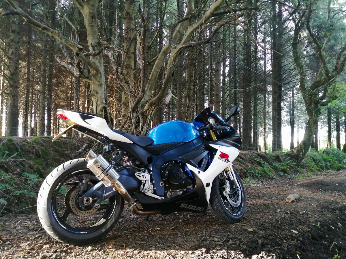 Love it when you ride through a location that offers such a moody photo opportunity #woodliqnds #bikephoto #biker #rideout #suzuki