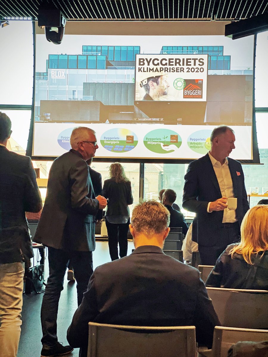 DBPalle's tweet photo. SPÆNDINGEN STIGER PÅ BLOX. I løbet af de næste timer afgøres det, hvem der vinder Byggeriets Klimapriser 2020. Jeg vender tilbage med resultatet efter kl. 14. https://t.co/R9zrCs9GMm