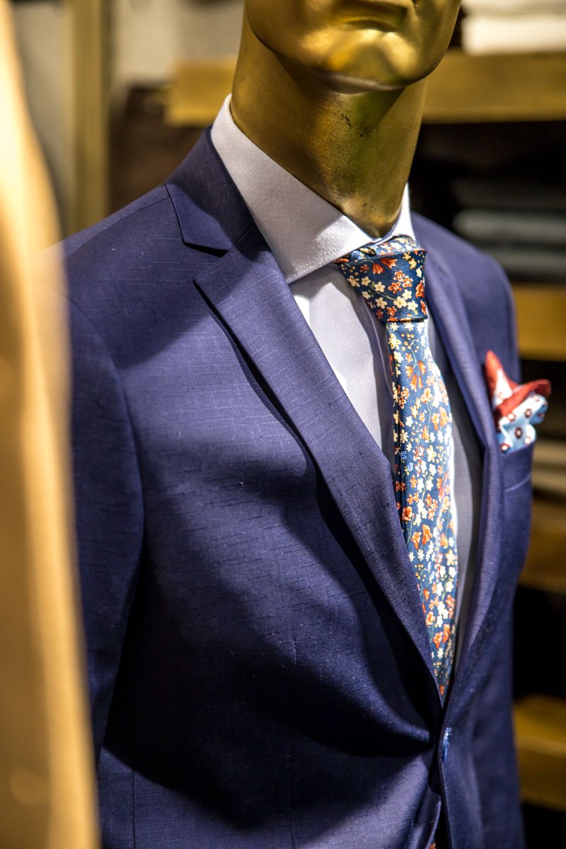 NelsonMandelaSq's tweet photo. Elevate your style with a fitted blazer from #HTKSartoriale. It is the ultimate wardrobe-essential for the dapper man 👌

#CreateTomorrow #ShapeTomorrowTogether https://t.co/2cqqF3fG7P