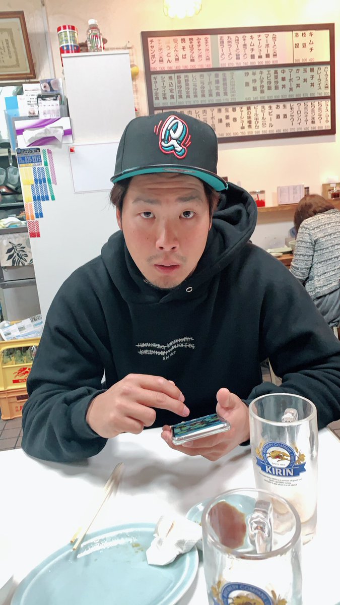 Ryu_zo_69's tweet photo. 皆さんご無沙汰してます^ ^

かつとは、ロッテでも、僕がクビになってからも思い出がいっぱい！(^^)
誰にでも愛される選手！
どこに行っても頑張���👍 https://t.co/K3HHdtuKnn