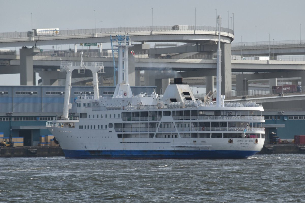 camel_ys's tweet photo. 2020.9.7 横浜港大黒ふ頭
元東海汽船さるびあ丸2改めBAY ONE
シンガポールへ向け出港。
U.W https://t.co/GKKgsYpq1U