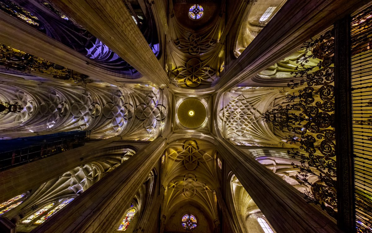 catedralsegovia's tweet photo. Nos unimos este sábado 12 de septiembre a #LaNocheDelPatrimonio una iniciativa del @GrupoCPHE

La Catedral abrirá sus puertas de forma gratuita de 21:30 a 24:00, último pase media hora antes del cierre https://t.co/RtdguSoLpU https://t.co/PETTwRAvRq