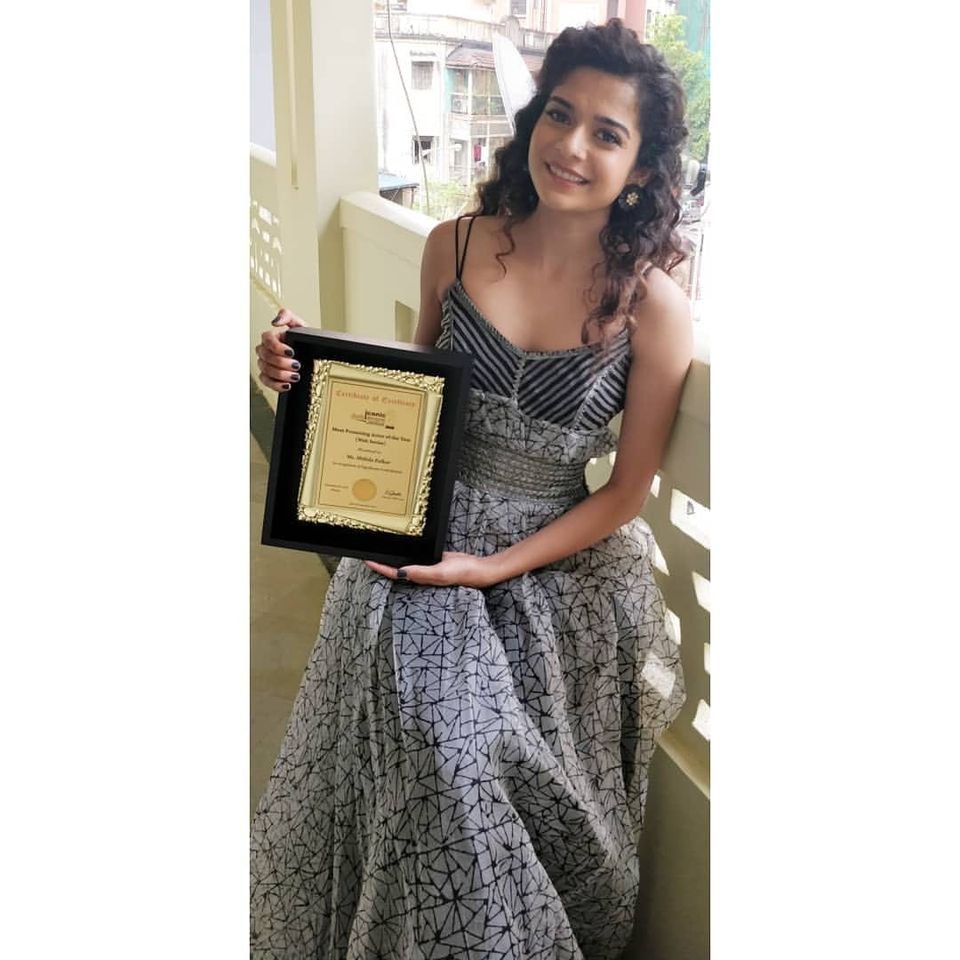 wbr_corp's tweet photo. #WBRCorp #Mithilapaalkar #Winner #IConicAchieversAward #Mumbai #blastfromthepast #memory #significantaudience #SignatureCeremony #multiStar #RedCarpet #lovelyevening #enjoyed #Fun #LIfe #Followus #bestartist #beauty #bubblynature #gloriousevent https://t.co/H1zzlEPalb