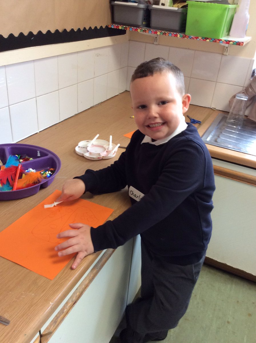 StbedeRS's tweet photo. What a super first morning we have had! All of the children settled into their new class straight away and we had lots of fun playing together 🤩🥰✏️🧩 https://t.co/uDPJH7p0xT