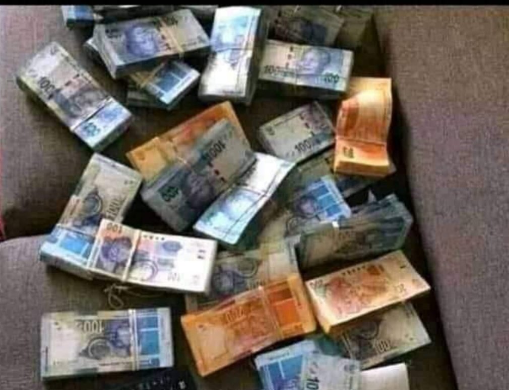 Destiny0221's tweet photo. Ask the man who kept their erection through out lockdown making their woman cuuuum ask the#WhatIsLifeWithoutMoney https://t.co/JhD9qFep6s