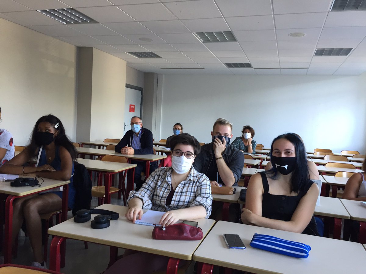 Dj0gil's tweet photo. Rentrée studieuse pour les étudiants de master de virologie @unistra  avec promotion Noël Tordo @SFV_France. La promotion Mylène Ogliastro @MOgliastro https://t.co/EsqUJjees9
