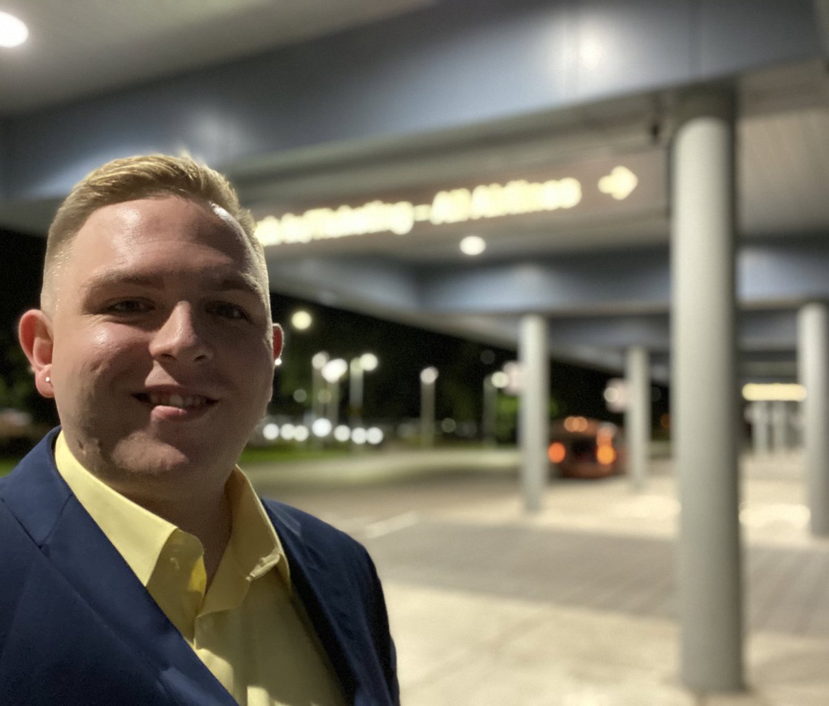 AdamRJohnstonRN's tweet photo. It’s been WAY too long since I’ve seen an airport! Ready to get #ENAGA2020 and #EN20X underway! #MasksOffForPics #MasksOnForTravel https://t.co/jdysax2E6L