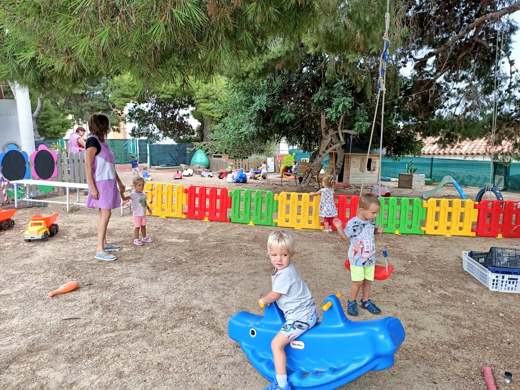 ajAltafulla's tweet photo. 😊 Les llars d'infants municipals Francesc Blanch i Hort de Pau han començat avui el curs escolar amb normalitat a les aules i amb totes les mesures de seguretat per la #COVIDー19 gràcies a totes les professionals que ho fan possible i que fan que tot sigui més fàcil 👏👏👏 https://t.co/1E7xNdzNYO