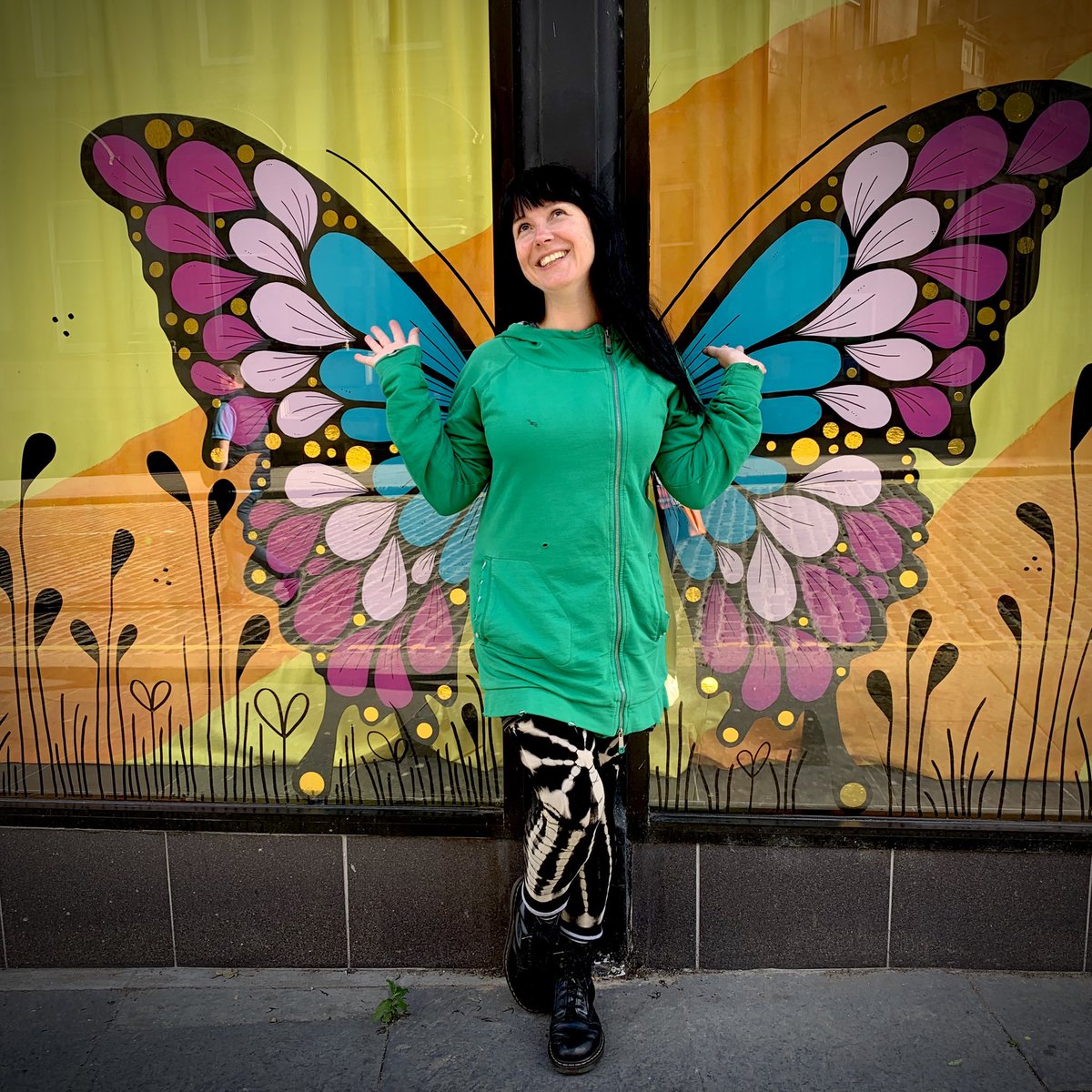WhimSicALLusH's tweet photo. @carolvorders Have a lovely time. Such a cool wee city huh! If you have time I think youโd love our city centre #DundeeWindows - you can even become a butterfly! ๐ฆ #Dundee https://t.co/61DnMb8VXv