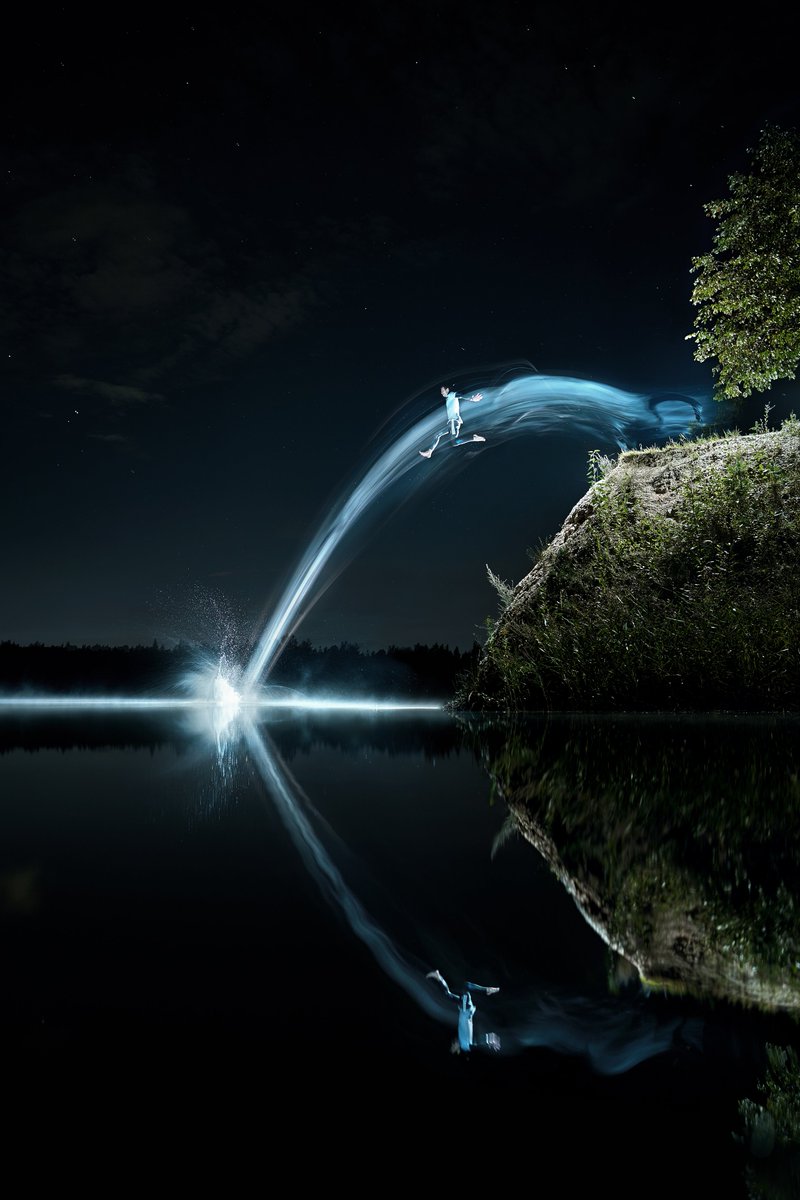 GodoxGlobal's tweet photo. There were two #LC500R lights constantly shone from the back to create this trail effect and two #AD300Pro  (one from the back and one from the front-bottom) to highlight an athlete. Photo was taken by Volodya Voronin using a long shutter while the athlete was performing a jump. https://t.co/pyQ1spdQNy
