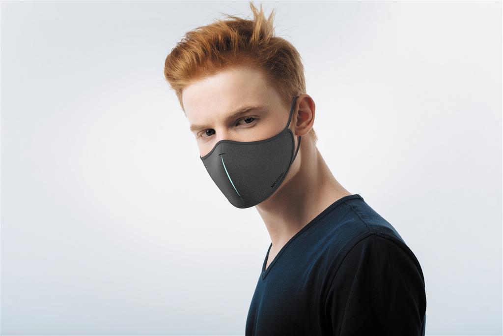 grafimon's tweet photo. #lunes 
Nuevo Set higiénico compuesto por 1 mascarilla reutilizable y lavable, 5 filtros reutilizables, 1 bolsa de almacenamiento.
Esta cómoda mascarilla XD DESIGN está hecha para cada rostro. Diseño ligero de tres capas.
Más información 👉
https://t.co/rOvwE8DYfX
#mascarillas https://t.co/SRpyL70f0H