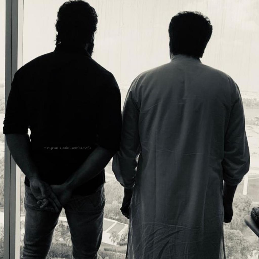 Unnimukundanmda's tweet photo. Happy birthday Mammukka 🎂🎂😍 @mammukka
@Iamunnimukundan #fanboyever 😍😍
#HappyBirthday #Mammootty #Unnimukundan #Mollywood #Superman #Malayalam #Filmindustry #Actor https://t.co/bqE1oUfKGe