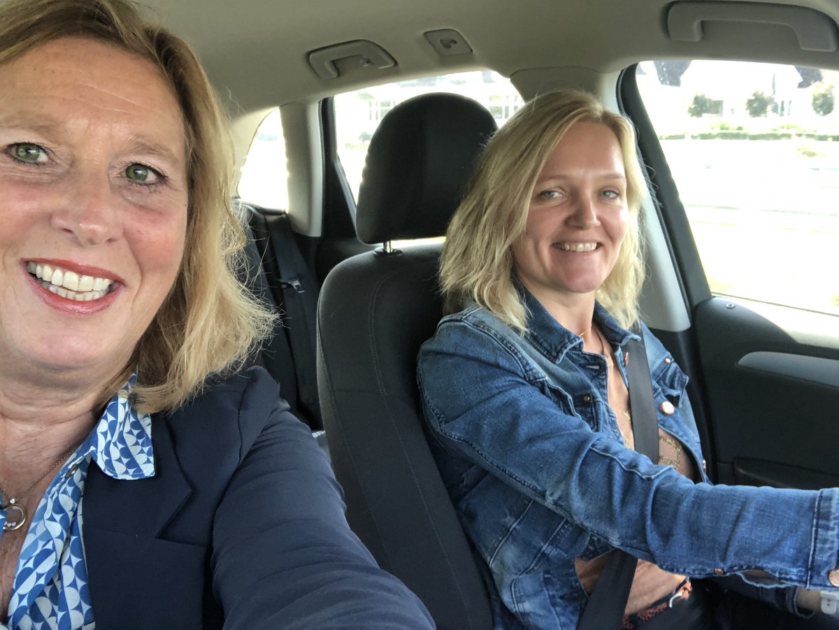 Slim met media tweet media