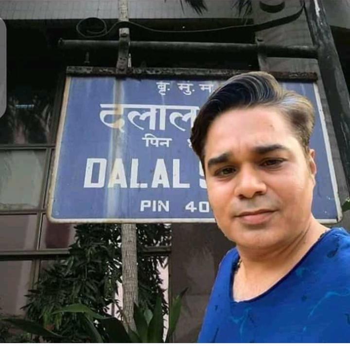 AarishRyaz's tweet photo. @RubikaLiyaquat Lao note karlo kahi ye upsc mai naa aa jay. 😜 https://t.co/dALUqYOfml