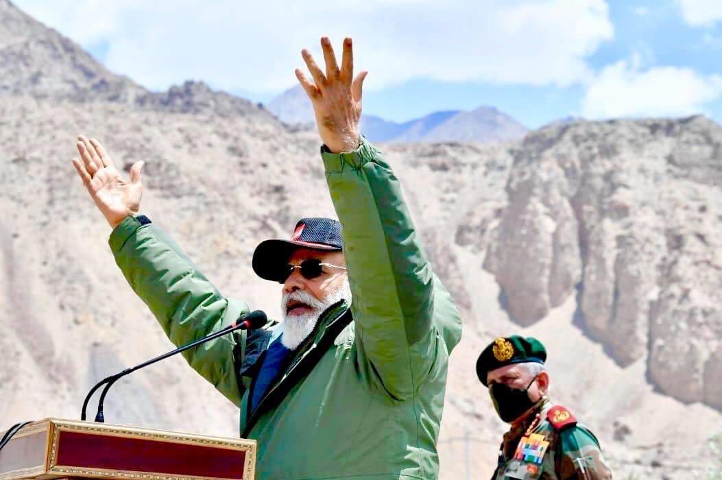 IamSachinsinh's tweet photo. We are blessed to have a visionary leader. I feel proud when I say my country is in safe hands. @narendramodi ji 👏🏻
#ModiRocksChinaShocked 🙏🏻🇮🇳 https://t.co/8qZHAd1kK2
