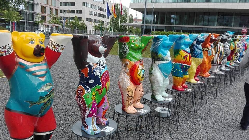 Global cities adopt symbols to represent who and what they are about. Symbols that bring an identity to the city. Berlin has the famous bear. Mumbai should have the flamingo – not for PR, but as a representation of the transformation it must pursue.