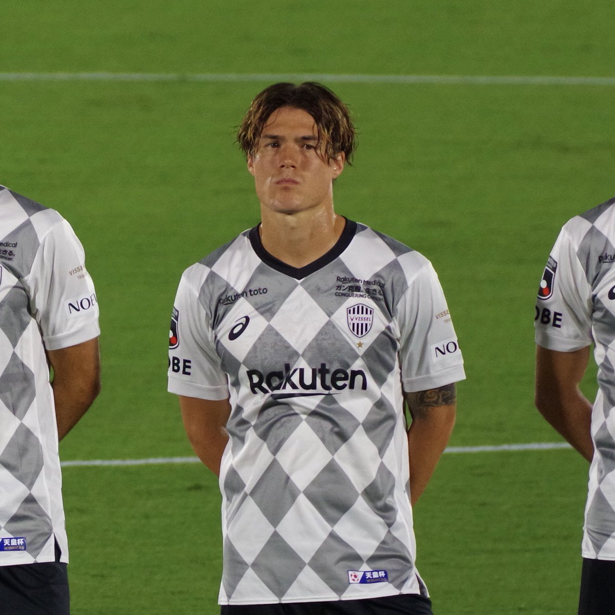 Vissel 6年生 09 05 湘南ベルマーレ戦 酒井高徳選手 ヴィッセル初ゴールおめでとうございます 美しいゴール見られて嬉しかったです カッコいいなぁ Vissel 6年生 09 05 湘南ベルマーレ戦 酒井高徳選手 ヴィッセル初ゴールおめでとうございます 美しいゴール見られて嬉しかったです カッコいいなぁ