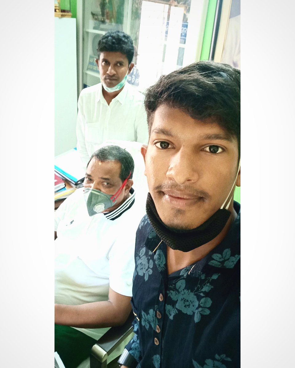 AmanChhatria's tweet photo. Glad to meet with the Open Heart person ,Cabinet Ministers
Shri Padmanabha Behera sir ( Department of commerce and transport, Govt. of Odisha),
 Thank you so much sir for your guidance and ideas for me.💐💐

#amanchhatria #govtofodisha #cabinetminister #mp https://t.co/iHB4ItJYrO