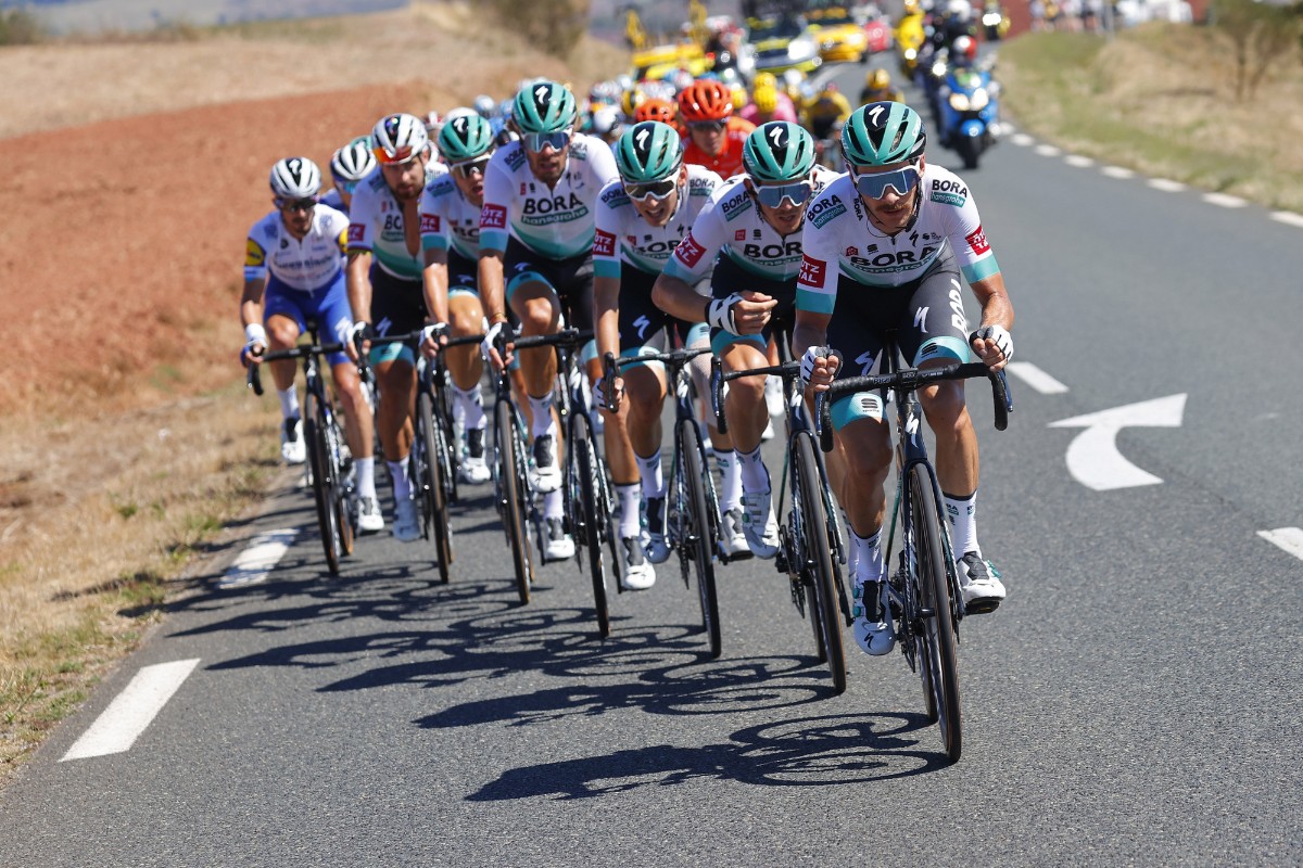 RBH_ProCycling's tweet image. 🔑 Win a Pro Cycling Manager 2020 game key! 🔑 

Simply follow us and retweet this memorable photo of the #BandOfBrothers from last week at @LeTour, and you could be in the running 🤞

Photo: Bettini