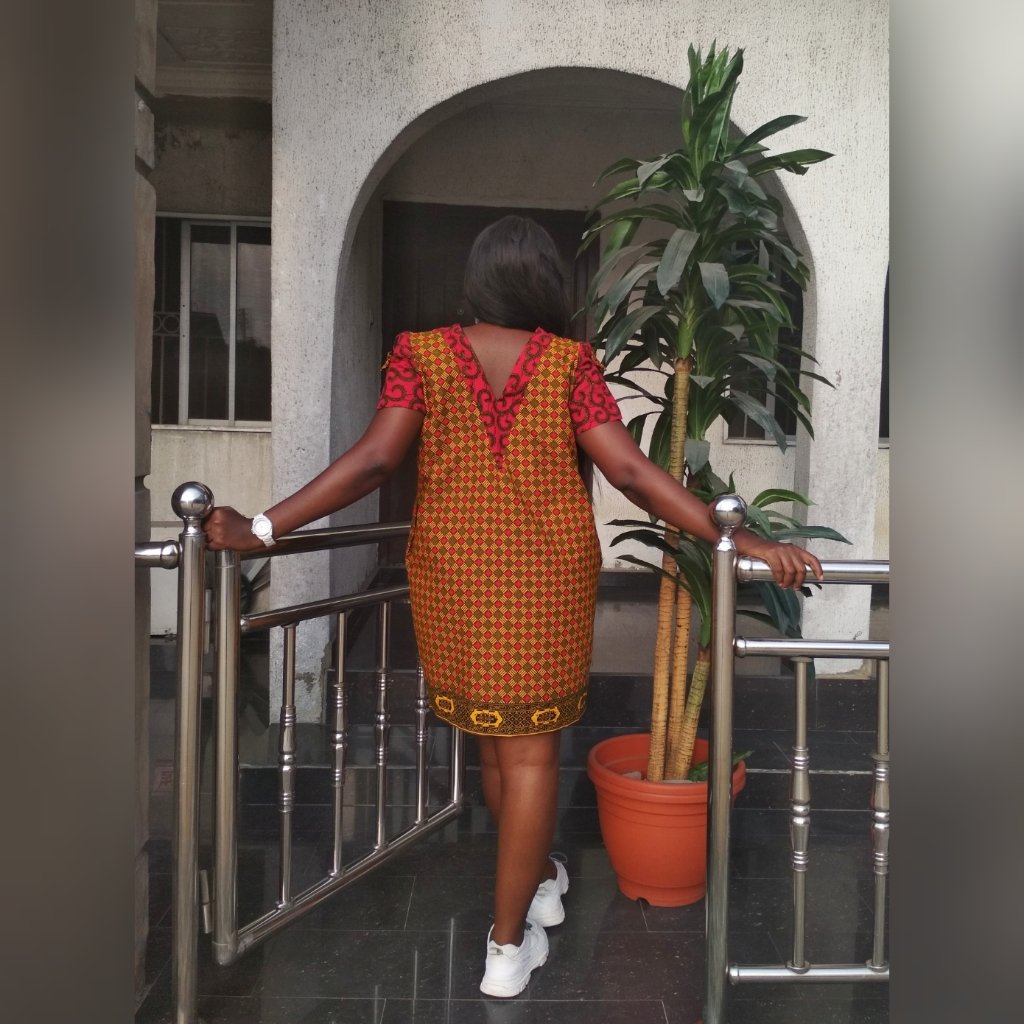 EboniiEdewor's tweet photo. There is casual
And there is casual
But this is no regular casual dress, it's the FIFI shift dress. 
The only ankara dress you should be found wearing this season and every other day.

Available for pre-order in sizes 6-16

Price: N9000 https://t.co/bDiRqpJqww