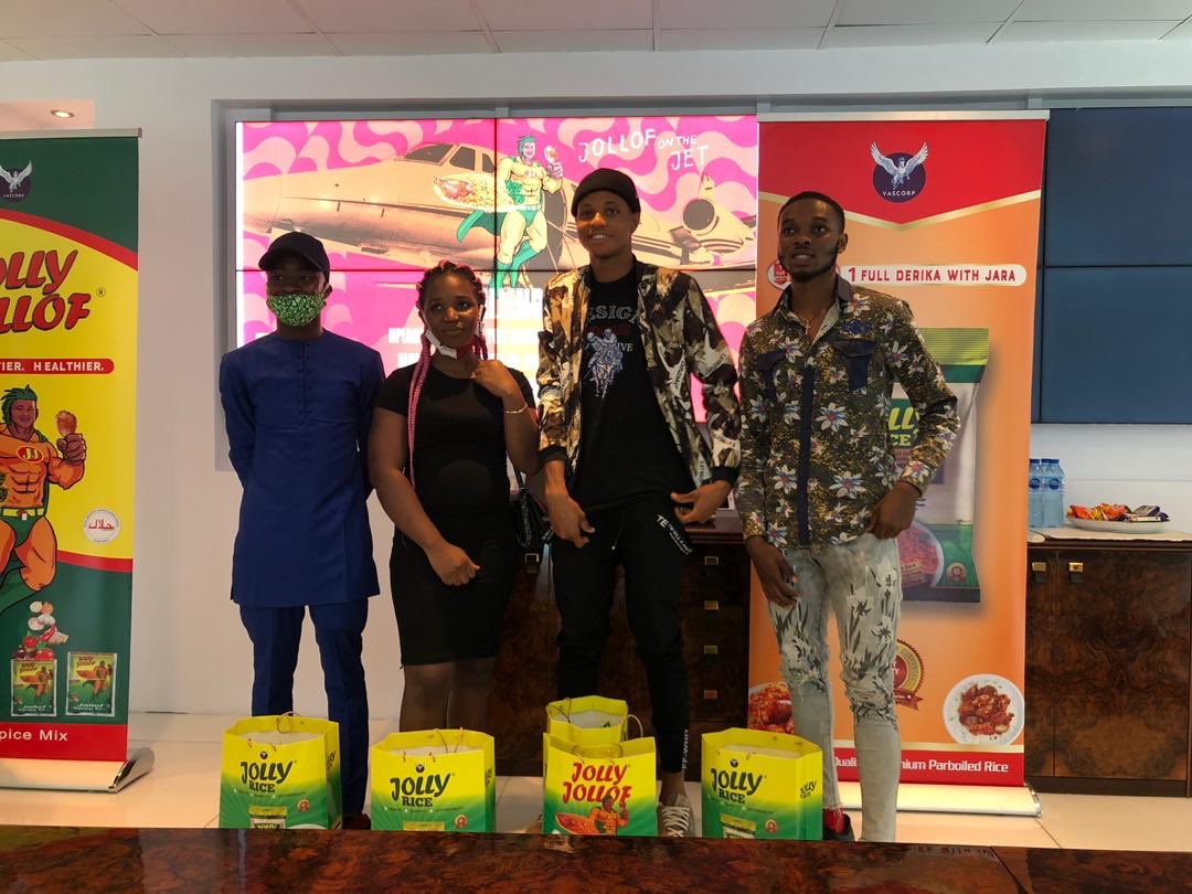 cuppymusic's tweet photo. CONGRATS to my #JollofOnTheJet Challenge winners who received their N1Million Cash + Jolly Jollof Supply! 🛩🔥 Oshey! 👏🏾🎉 #OriginalCopy https://t.co/ptO7GFHCgo