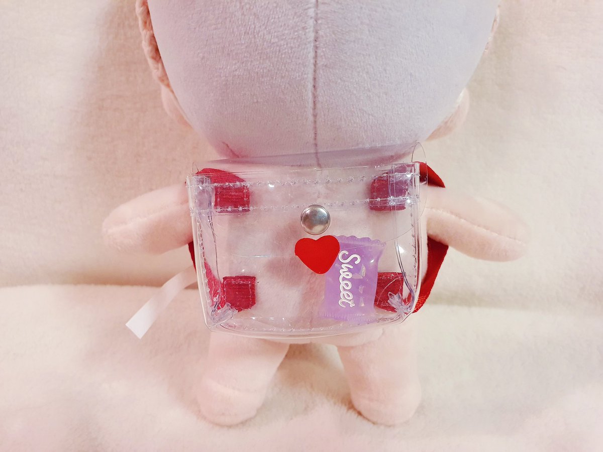 아까 스포했던 대로 ⭐RT이벤트⭐ 하러 왔습니다!
💕트친분들 한정💕
다시한번 이머여러분들 100팔 감사합니다-!🌸
➖
오늘 태풍이라 그런지 으슬으슬 춥더라구요 겨울 대비로 준비해봤습니다! 
물품은 🍒체리망토,🐻곰돌이귀도리,🍭솜깅이간식가방, 
으로 하나씩 총 3분 뽑아요!