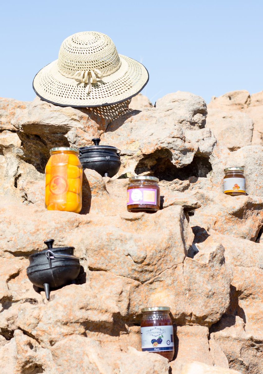 Enjoy your bright and shiny Monday everyone 😊😊😊 #Limomonaneles