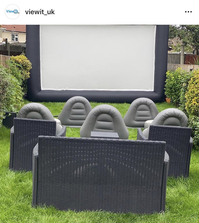 BonitaRochelle's tweet photo. If you fancy hosting your very own private cinema. Shout meh. Viewituk@gmail.com 👌🏽 RT please https://t.co/JKd71PFJL1