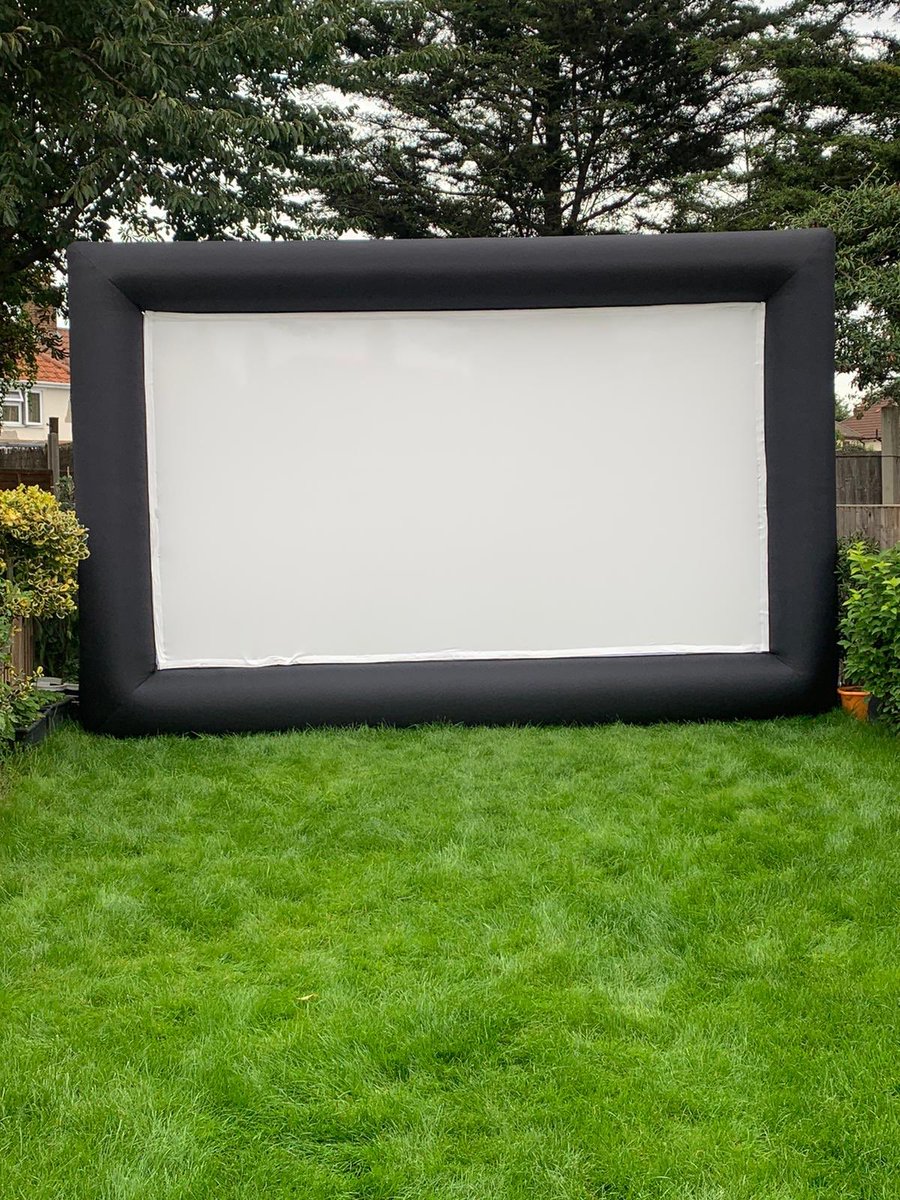 BonitaRochelle's tweet photo. If you fancy hosting your very own private cinema. Shout meh. Viewituk@gmail.com 👌🏽 RT please https://t.co/JKd71PFJL1